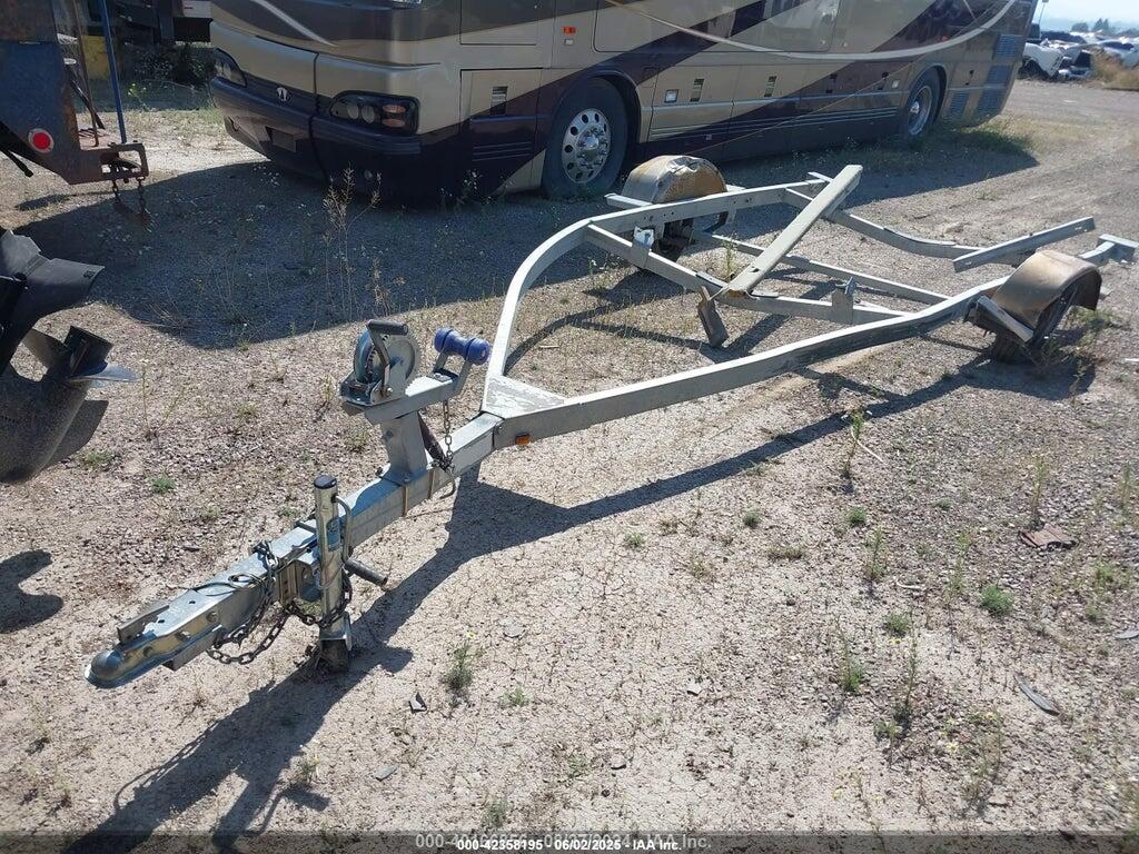 405118CA02M000176 2002 ESCORT TRAILER CORP BOAT TRAILER photo no. 2