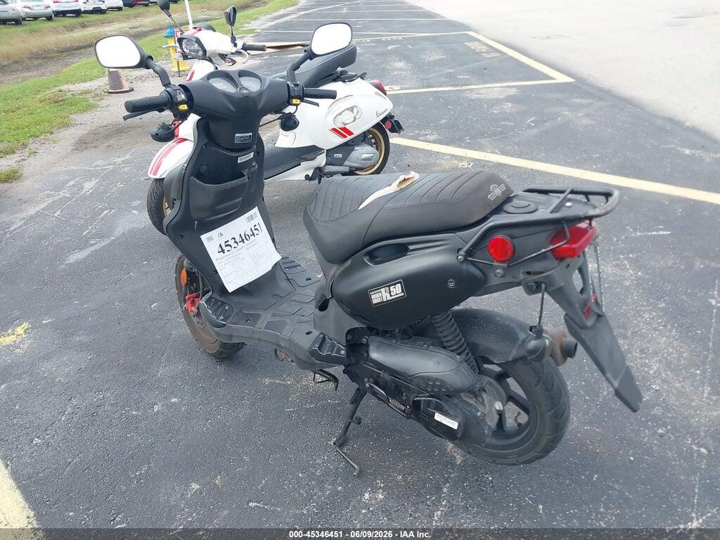 RFVPMP200N1022810 2022 GENUINE SCOOTER CO. ROUGHHOUSE photo no. 3