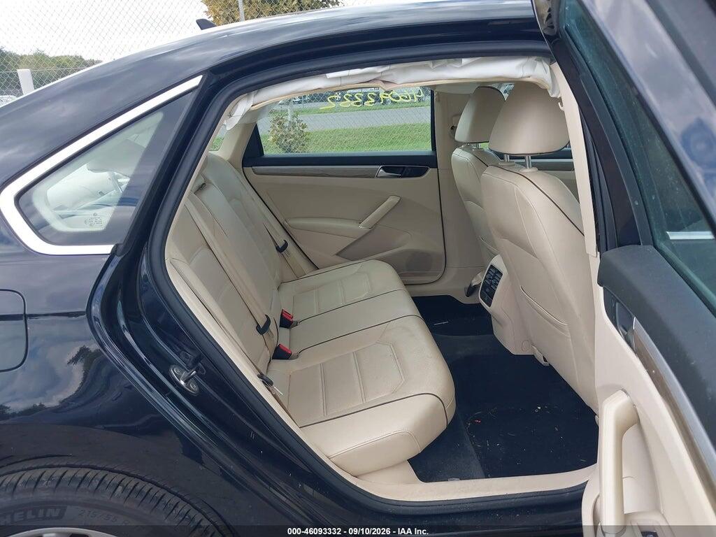 2017 VOLKSWAGEN PASSAT 1.8T SE — Фото 8 из 16