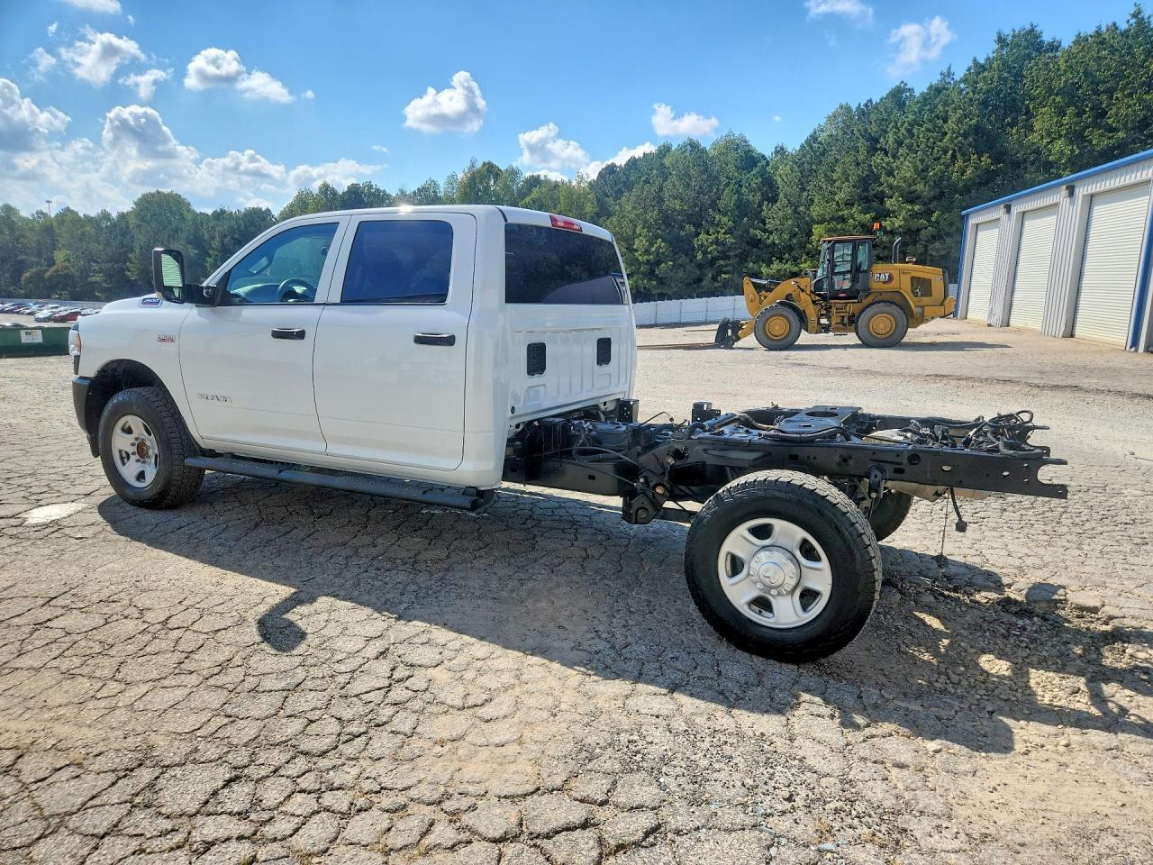2022 RAM 2500 TRADESMAN — Фото 2 из 12