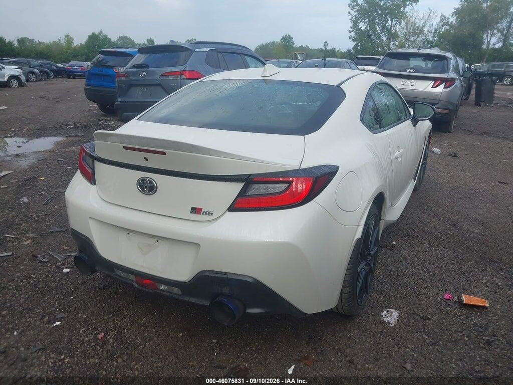 JF1ZNBE10R9754438 2024 TOYOTA GR86 photo no. 4