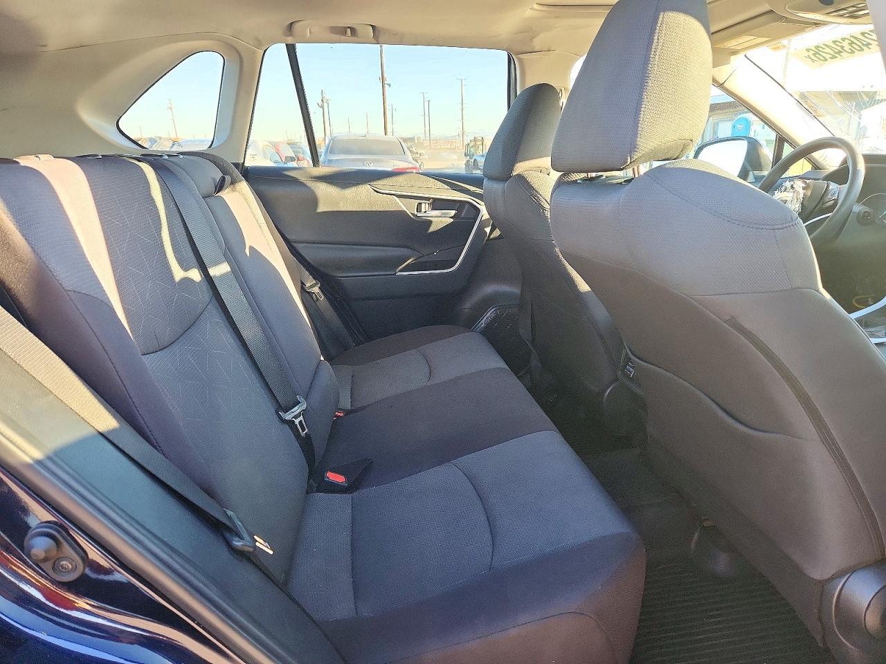 2019 TOYOTA RAV4 XLE — Фото 11 из 13