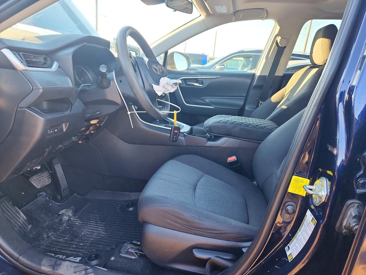 2019 TOYOTA RAV4 XLE — Фото 7 из 13