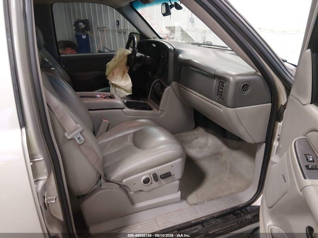3GNEC16Z95G237119 2005 CHEVROLET SUBURBAN 1500 photo no. 5