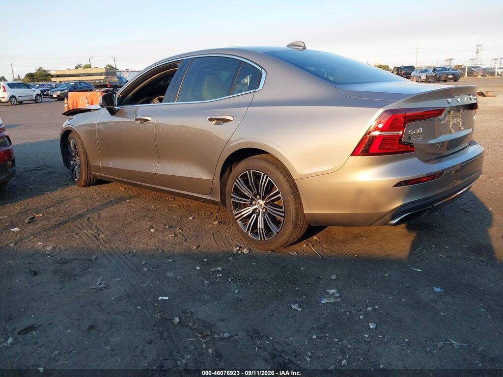 7JRA22TL6KG014142 2019 VOLVO S60 photo no. 3