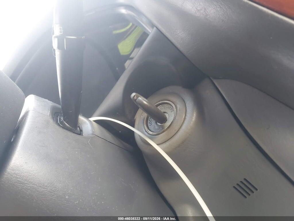 JTJHT00W523520711 2002 LEXUS LX 470 photo no. 11