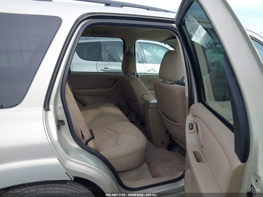 4F2YZ04195KM31914 2005 MAZDA TRIBUTE photo no. 8