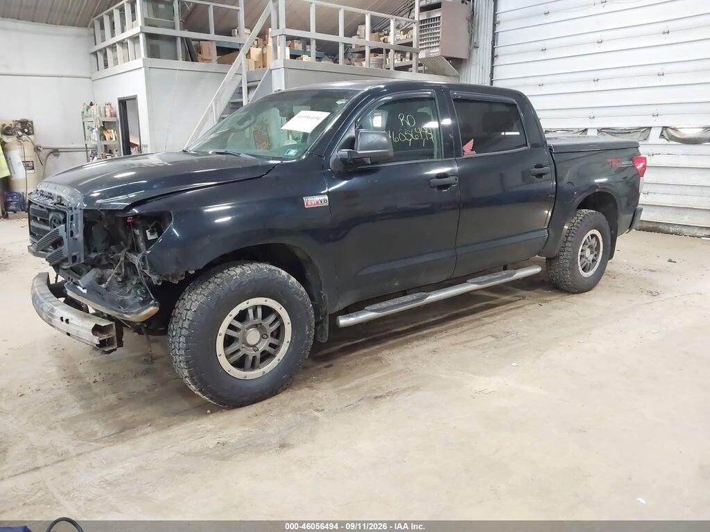5TFDY5F11AX146715 2010 TOYOTA TUNDRA photo no. 2
