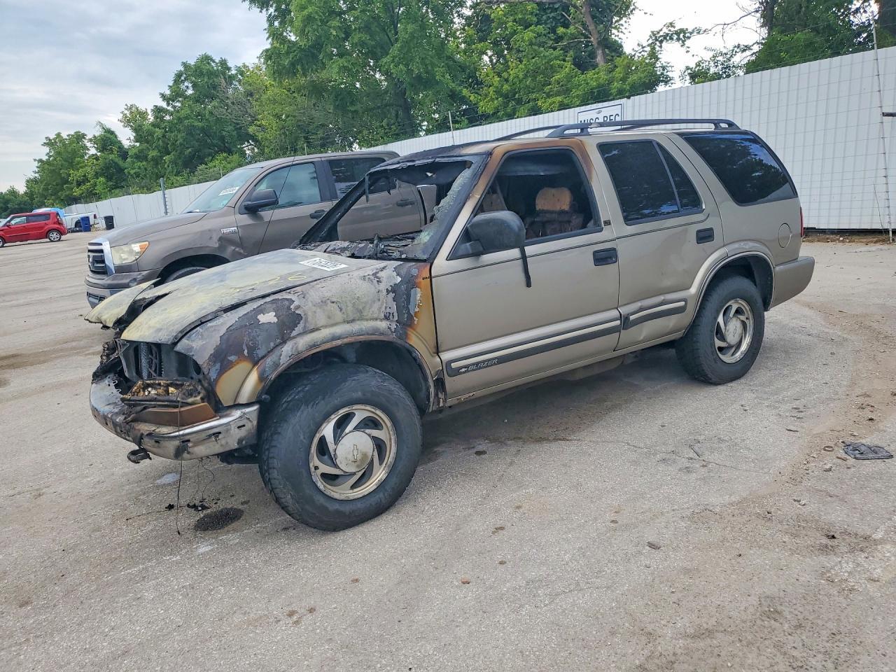 2001 CHEVROLET BLAZER 1GNDT13W51K253116