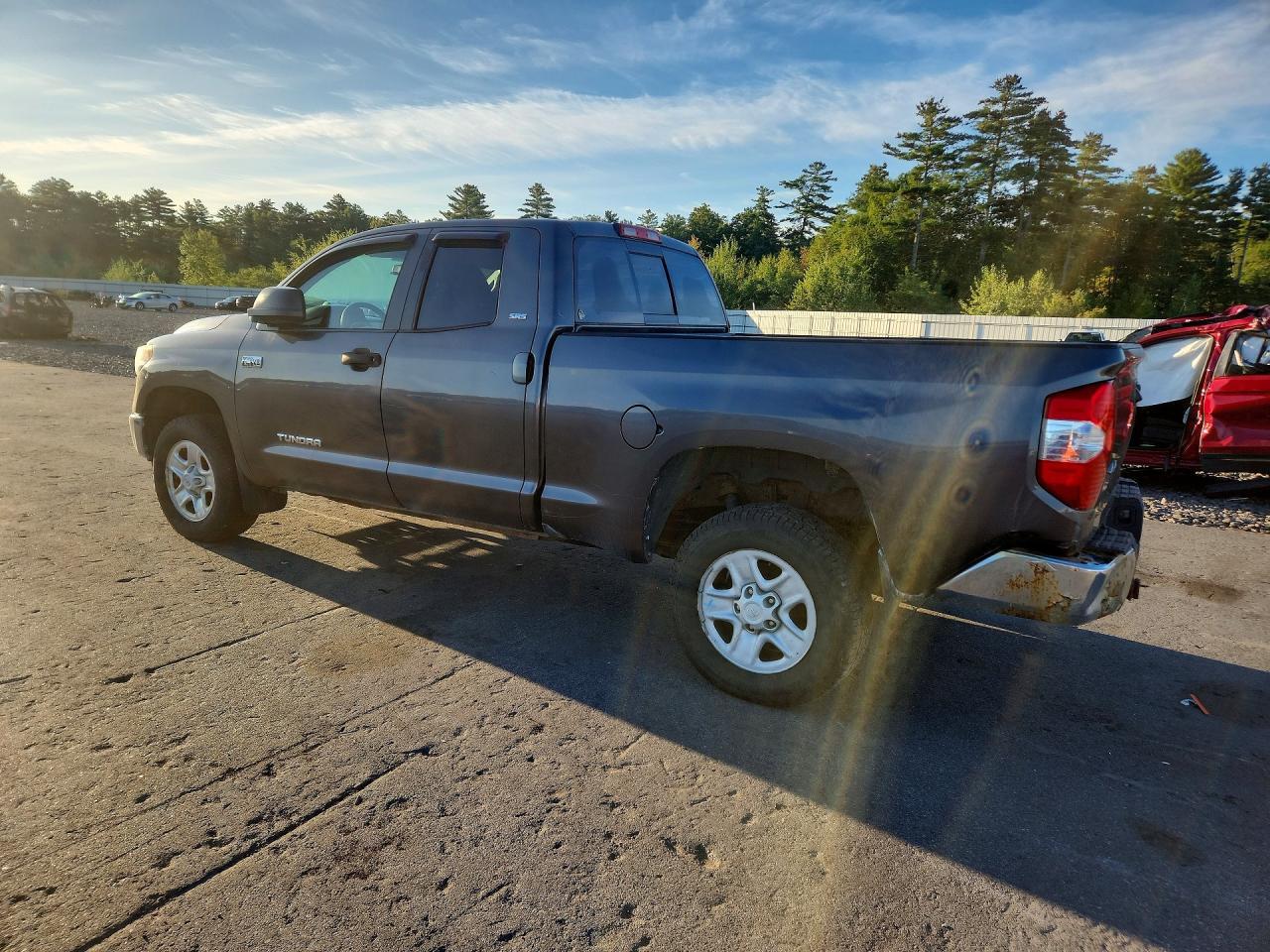 2014 TOYOTA TUNDRA SR5 — Фото 2 из 12