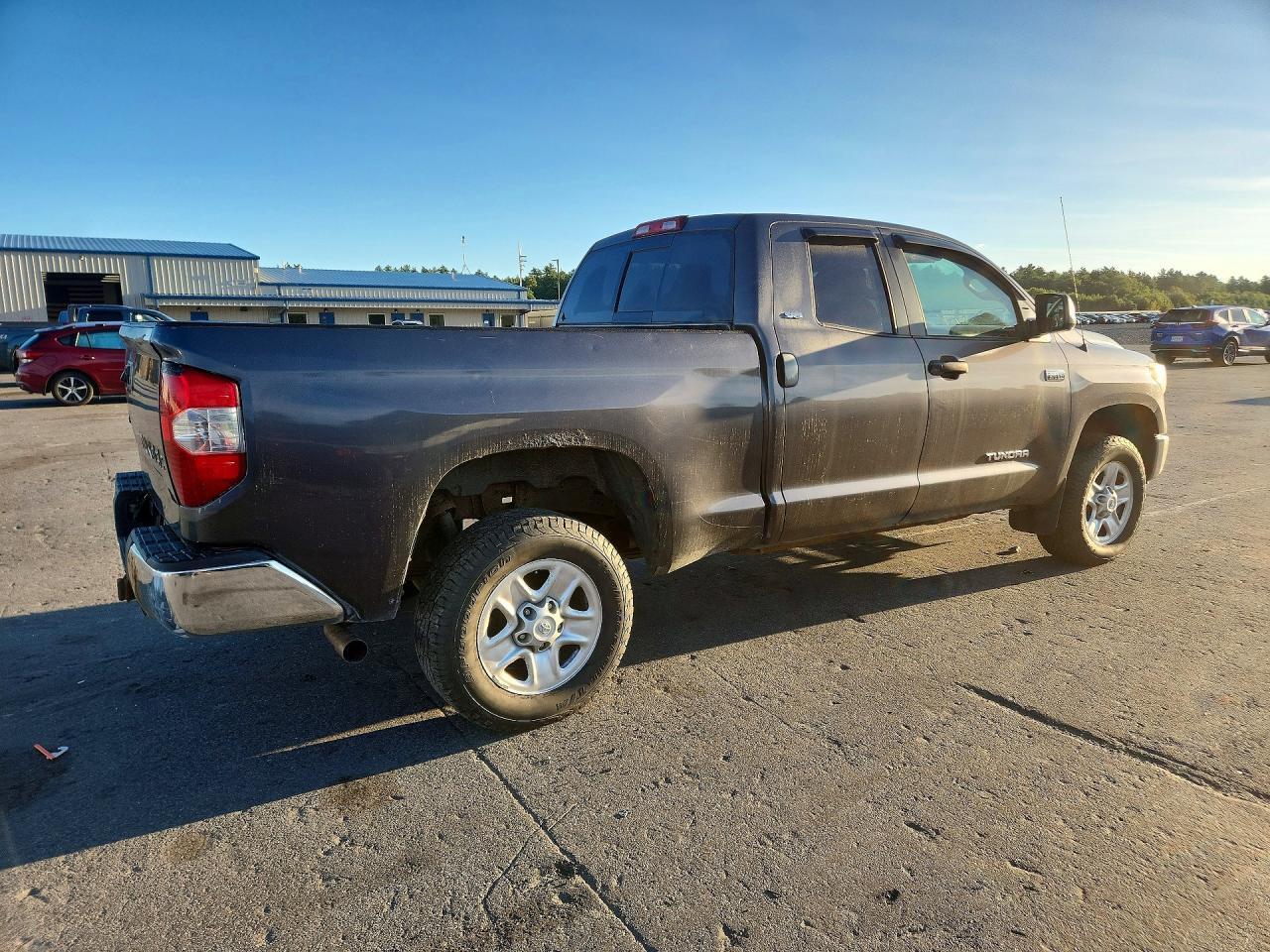2014 TOYOTA TUNDRA SR5 — Фото 3 из 12