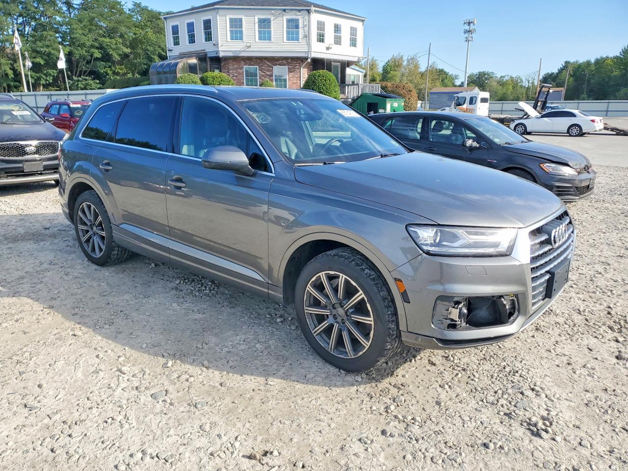2017 AUDI Q7 PREMIUM PLUS — Фото 4 из 13