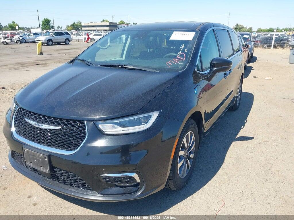 2C4RC1S72RR137796 2024 CHRYSLER PACIFICA HYBRID photo no. 2
