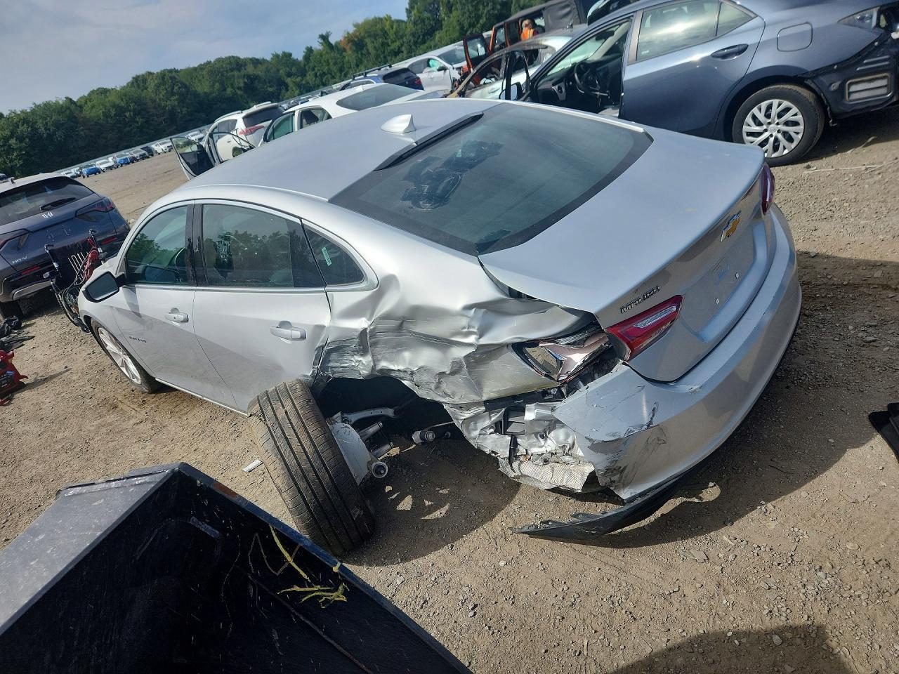 2022 CHEVROLET MALIBU LT — Фото 2 из 12