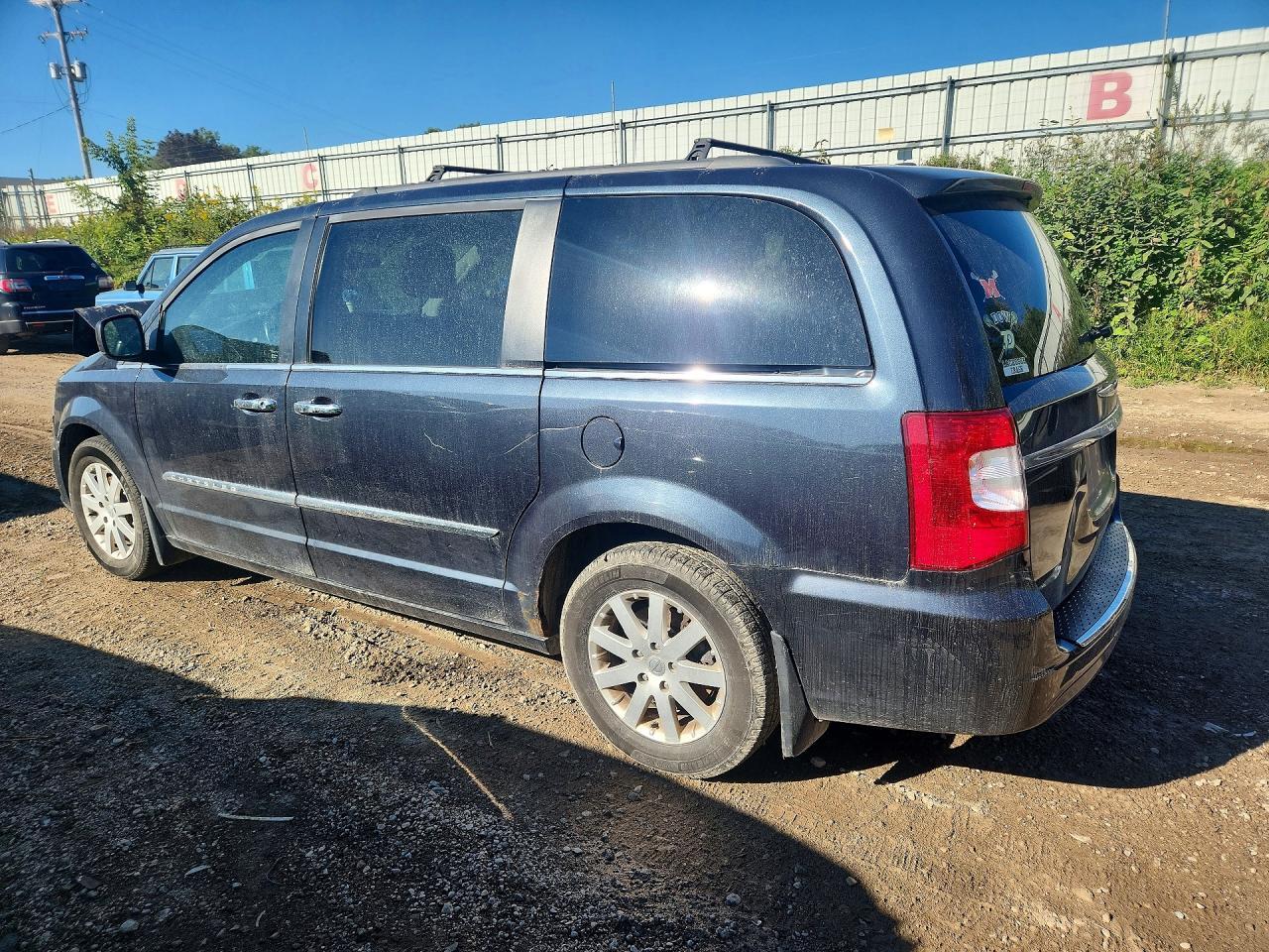 2014 CHRYSLER TOWN & COUNTRY TOURING — Фото 2 из 13