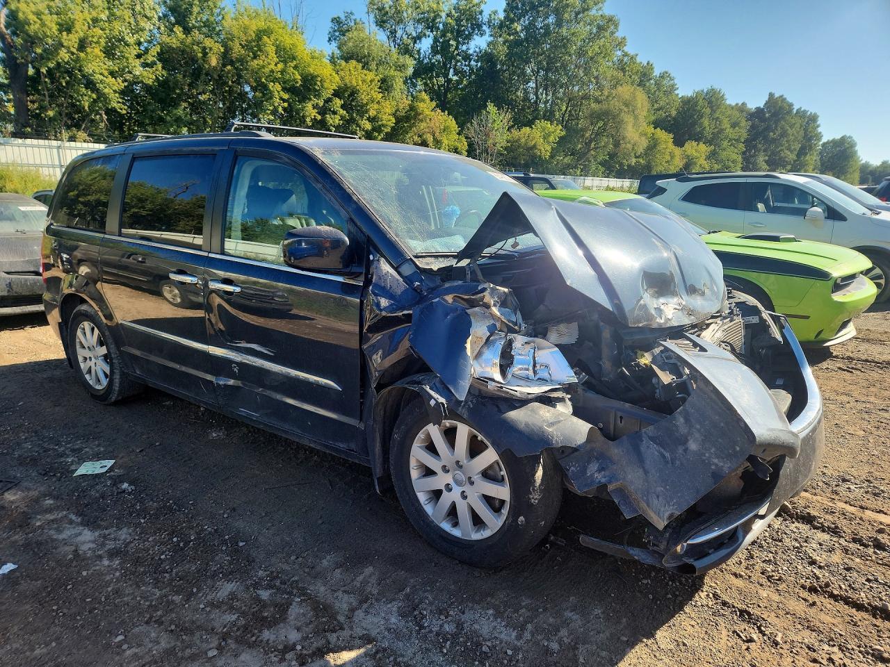 2014 CHRYSLER TOWN & COUNTRY TOURING — Фото 4 из 13