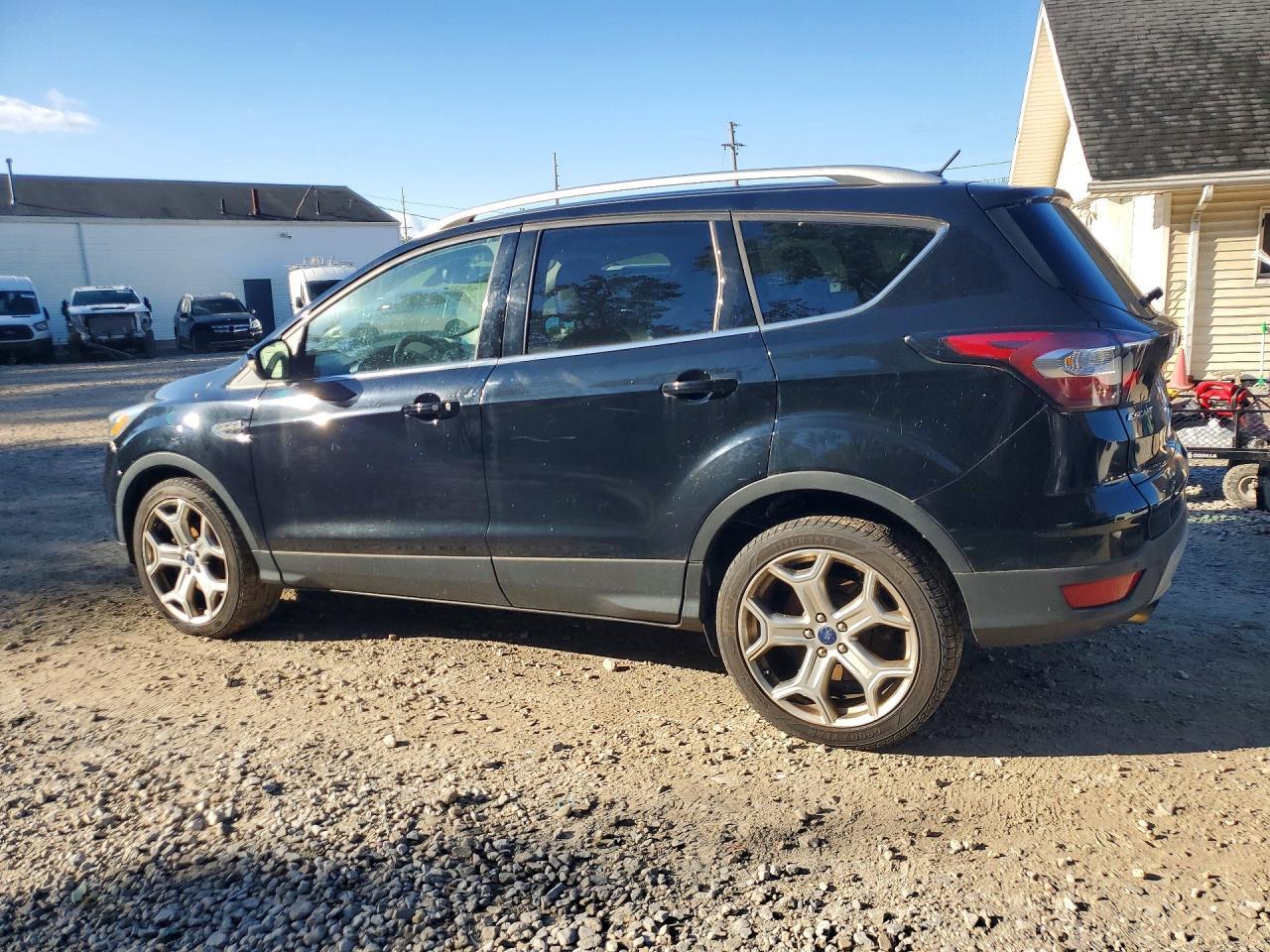 2017 FORD ESCAPE TITANIUM — Фото 2 из 14