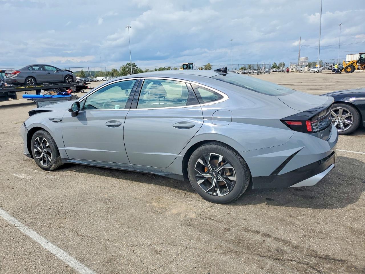 2025 HYUNDAI SONATA SEL — Фото 2 из 12