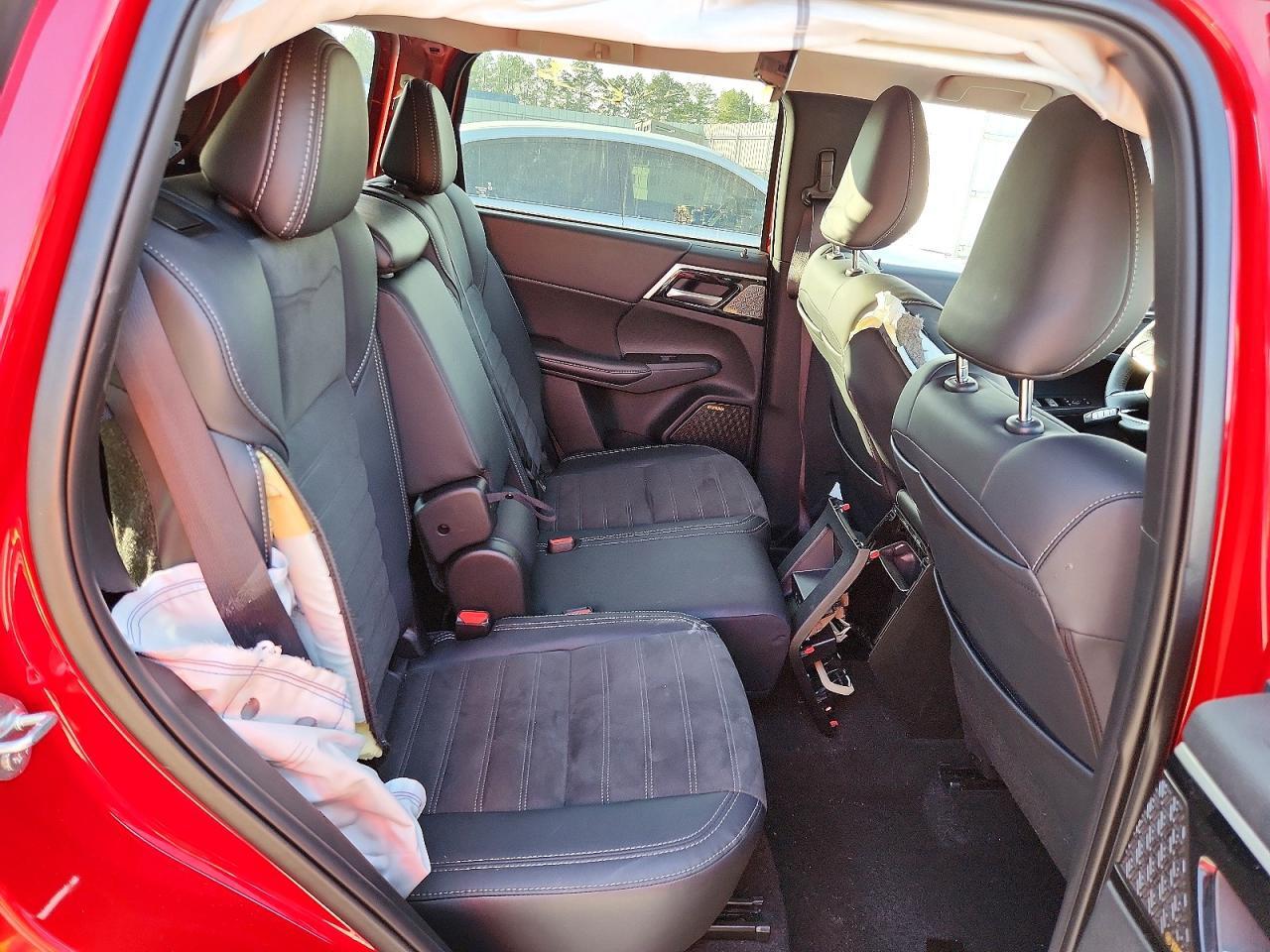 2025 MITSUBISHI OUTLANDER SE — Фото 11 из 13