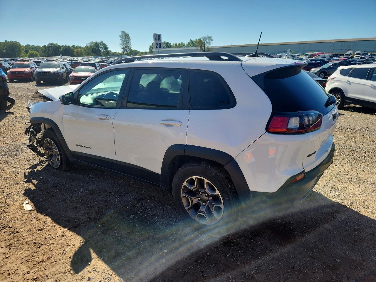 2020 JEEP CHEROKEE TRAILHAWK — Фото 2 из 13