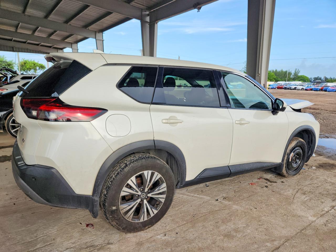 2021 NISSAN ROGUE SV — Фото 3 из 14