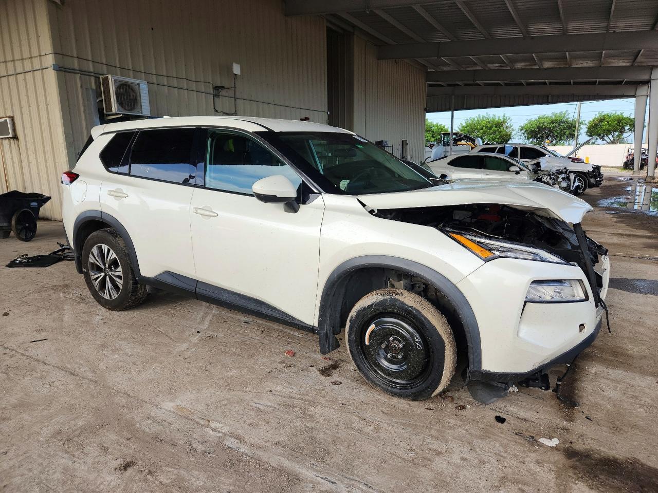 2021 NISSAN ROGUE SV — Фото 4 из 14