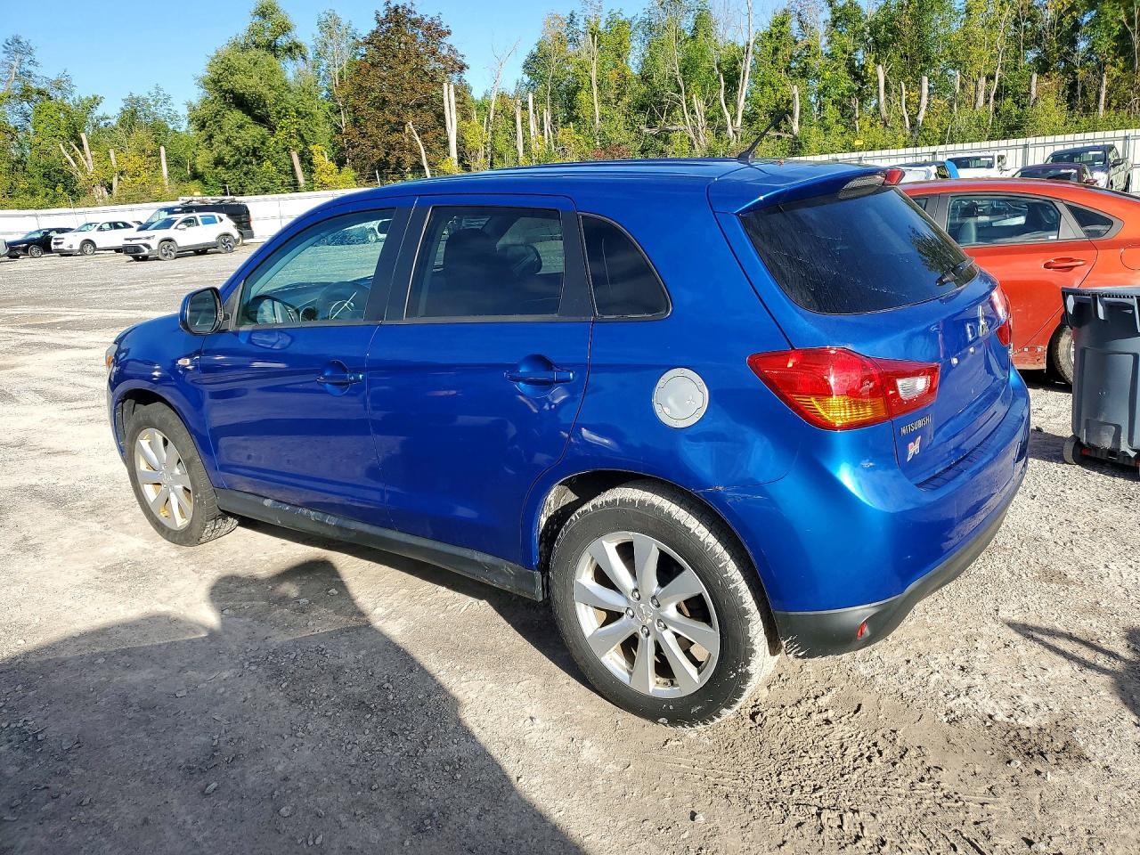 2015 MITSUBISHI OUTLANDER SPORT ES — Фото 2 из 13