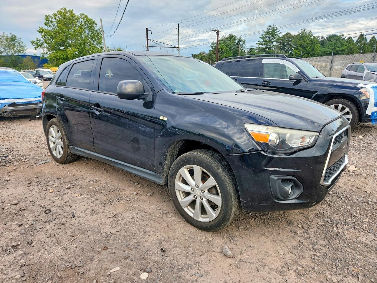 2015 MITSUBISHI OUTLANDER SPORT ES — Фото 4 из 12
