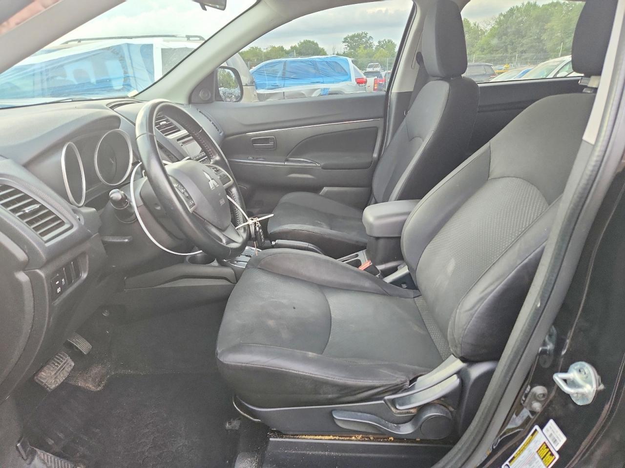 2015 MITSUBISHI OUTLANDER SPORT ES — Фото 7 из 12