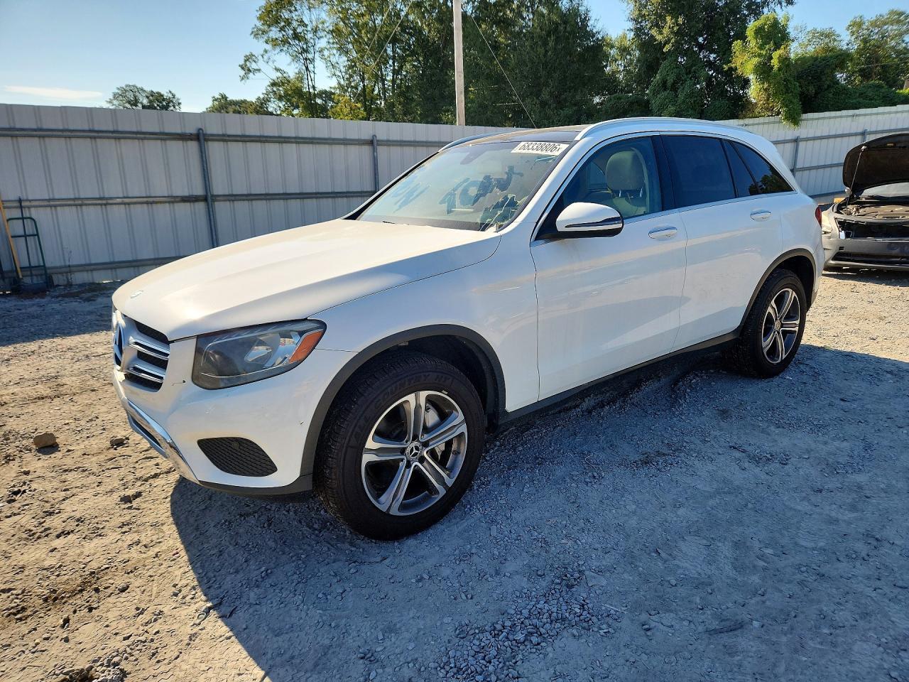 2017 MERCEDES-BENZ GLC 300
