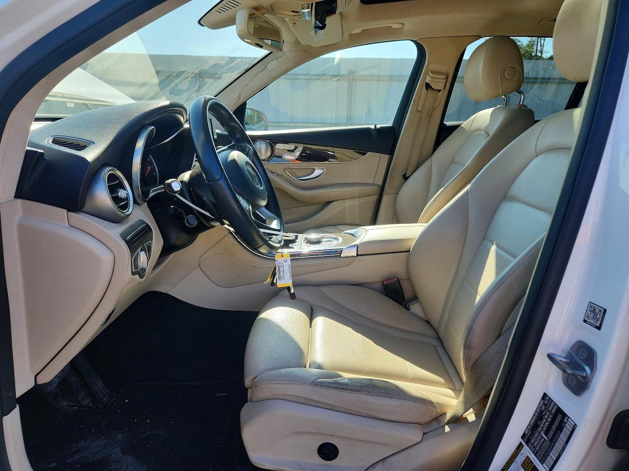 2017 MERCEDES-BENZ GLC 300 — Фото 7 из 13