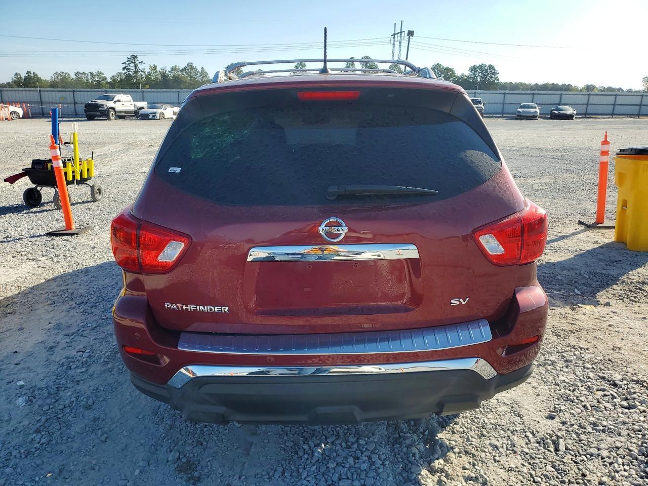 2018 NISSAN PATHFINDER SV — Фото 6 из 13