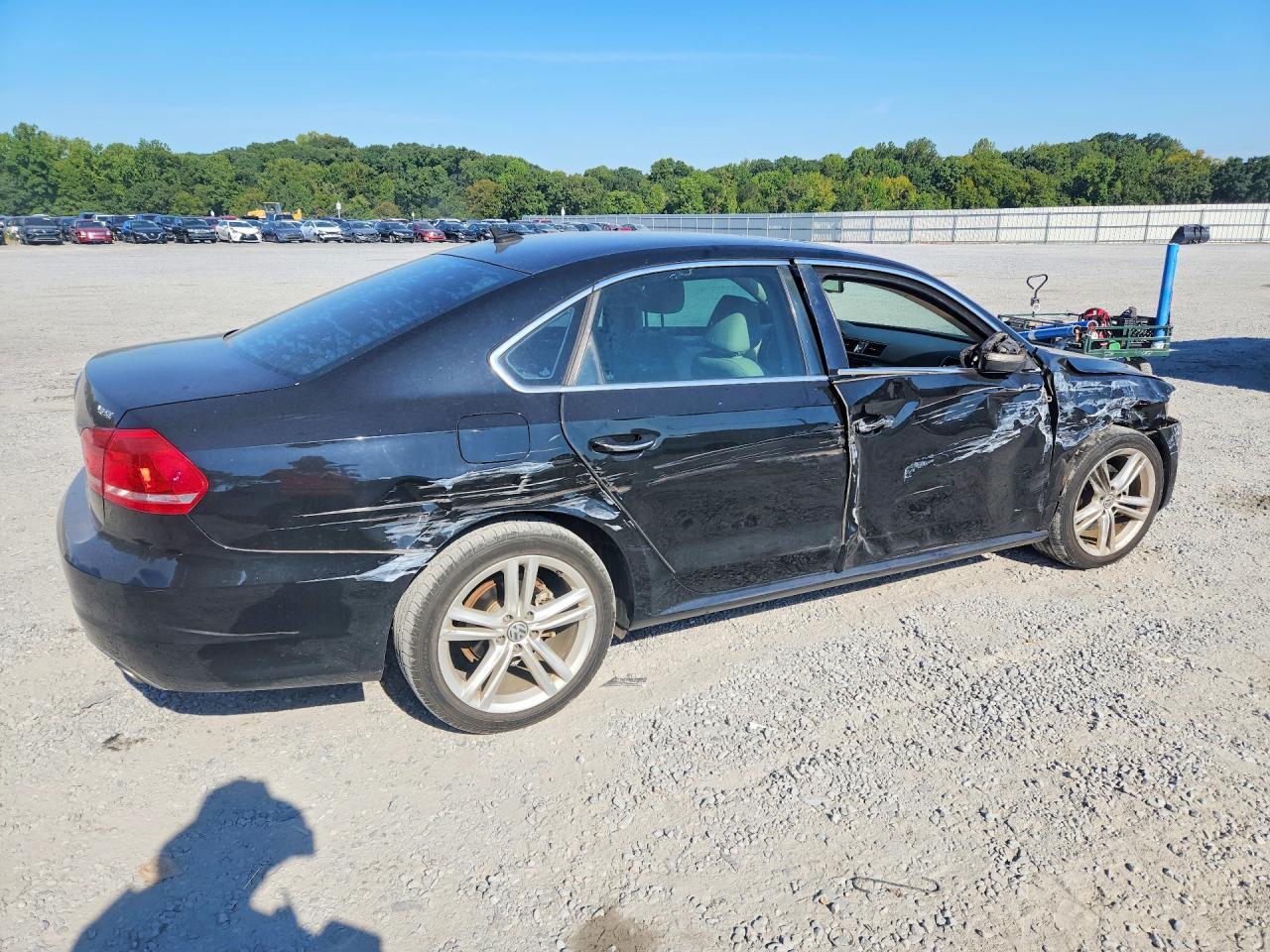 2014 VOLKSWAGEN PASSAT SE — Фото 3 из 12