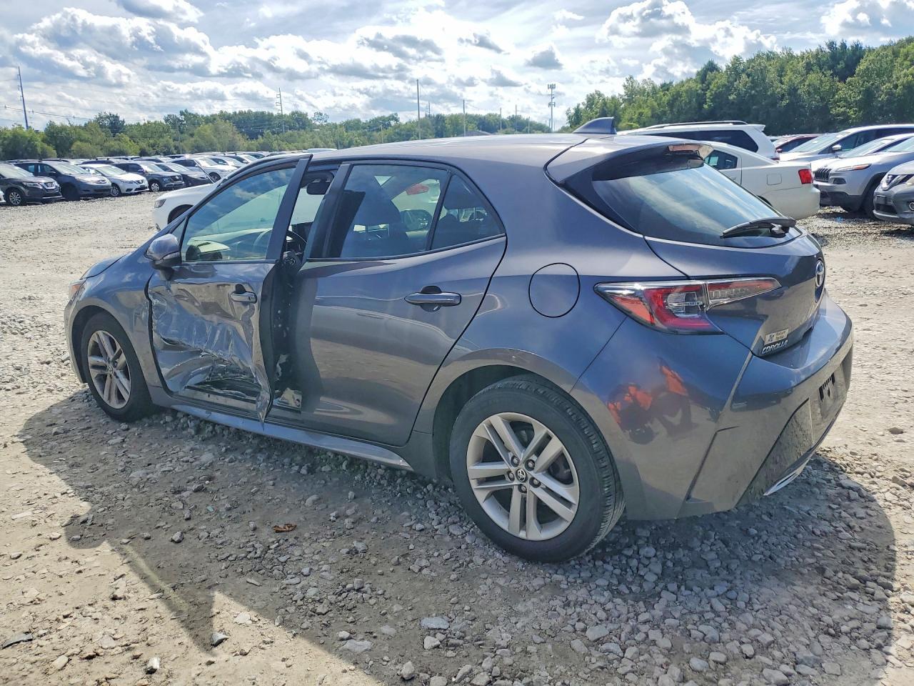 2022 TOYOTA COROLLA HATCHBACK SE — Фото 2 из 12