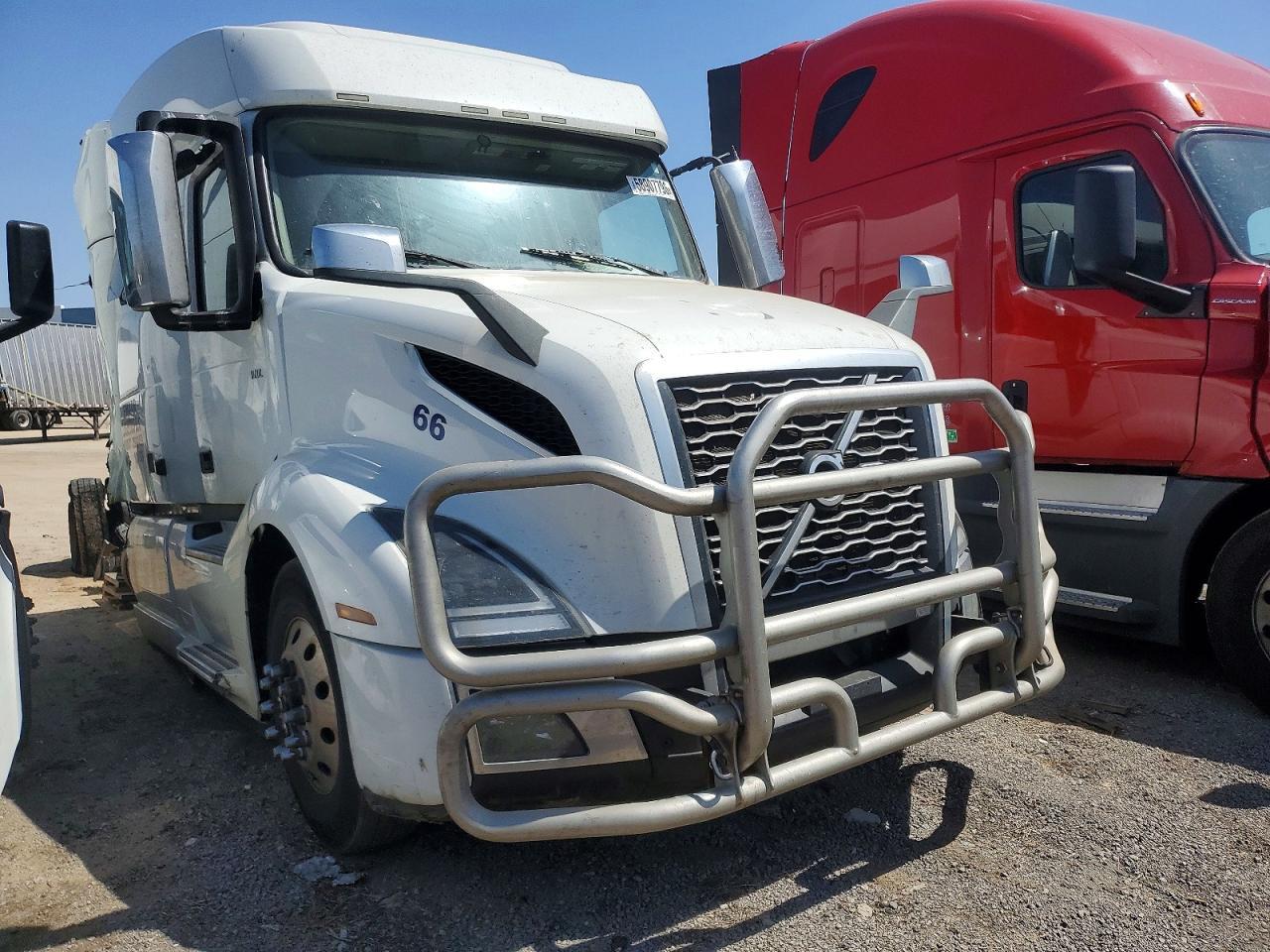 2023 VOLVO VN 4V4NC9EJ0PN615927