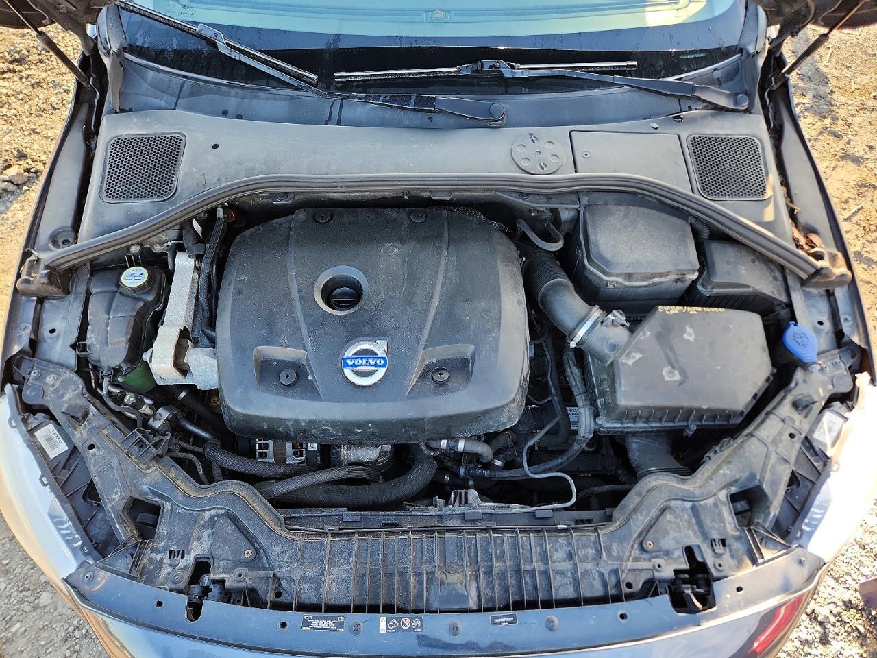 2015 VOLVO V60 PLATINUM — Фото 12 из 13