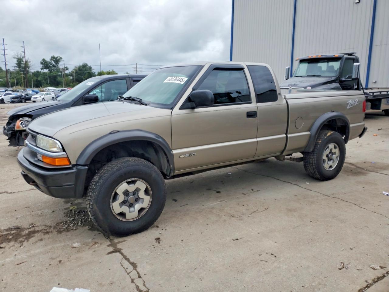 2003 CHEVROLET S TRUCK 1GCCT19X138204273