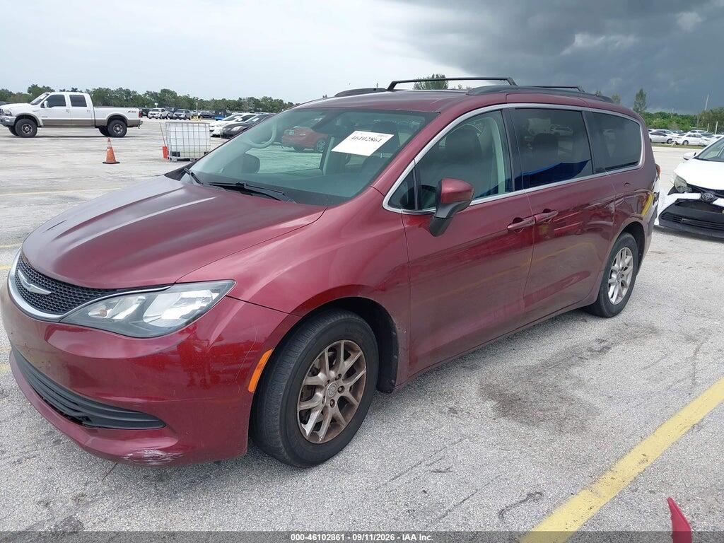2C4RC1DG4LR262335 2020 CHRYSLER VOYAGER photo no. 2