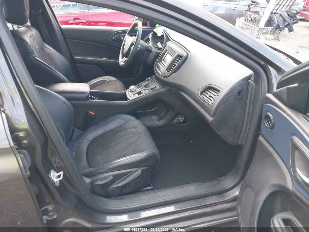 1C3CCCBB7FN555239 2015 CHRYSLER 200 photo no. 5