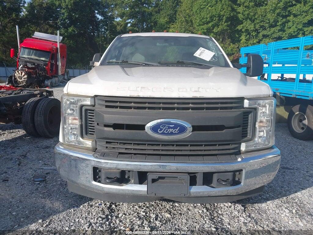 1FDRF3G60KEC38692 2019 FORD F-350 CHASSIS photo no. 11