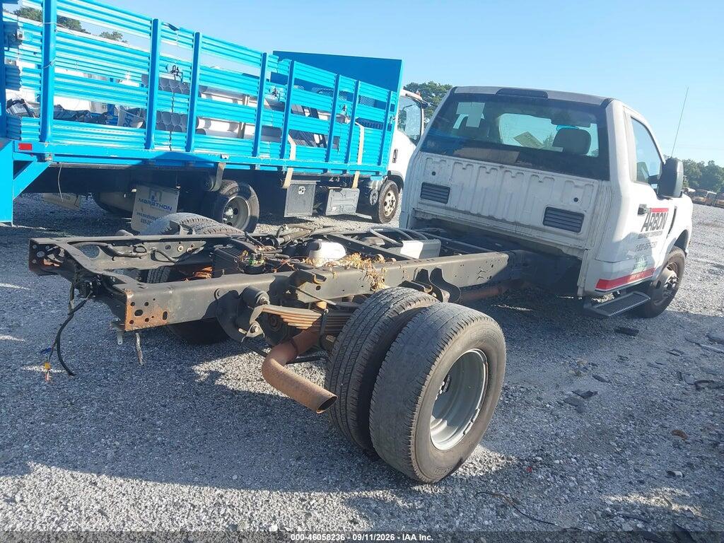 1FDRF3G60KEC38692 2019 FORD F-350 CHASSIS photo no. 4