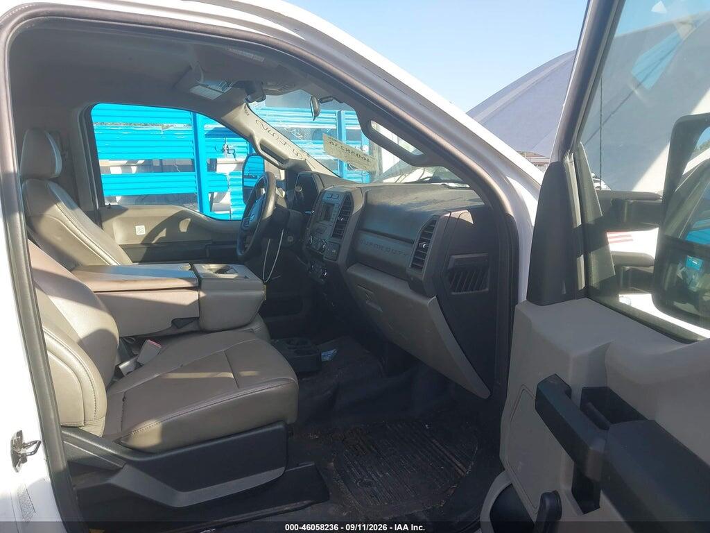 1FDRF3G60KEC38692 2019 FORD F-350 CHASSIS photo no. 6