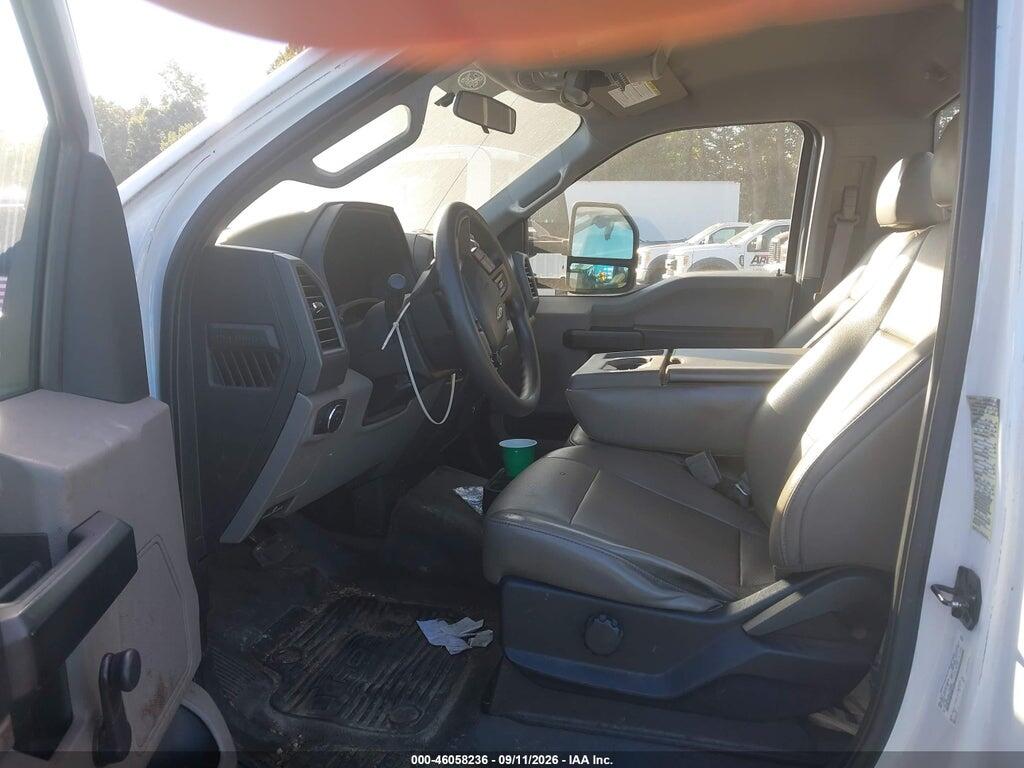 1FDRF3G60KEC38692 2019 FORD F-350 CHASSIS photo no. 7