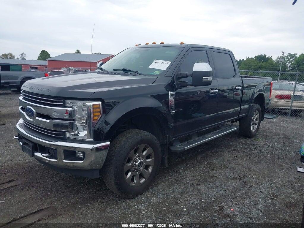 1FT7W2B66JEB94113 2018 FORD F-250 photo no. 2