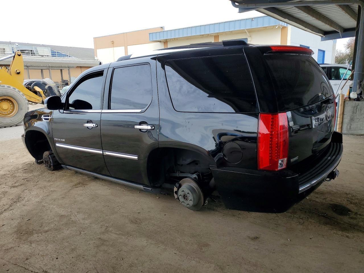 1GYUCCEF9AR163454 2010 CADILLAC ESCALADE photo no. 2