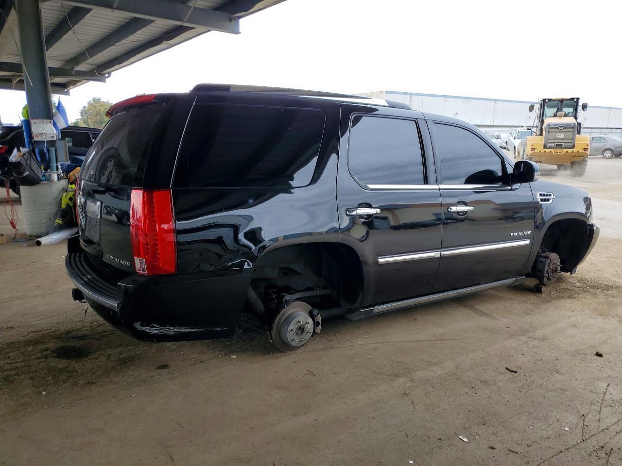 1GYUCCEF9AR163454 2010 CADILLAC ESCALADE photo no. 3