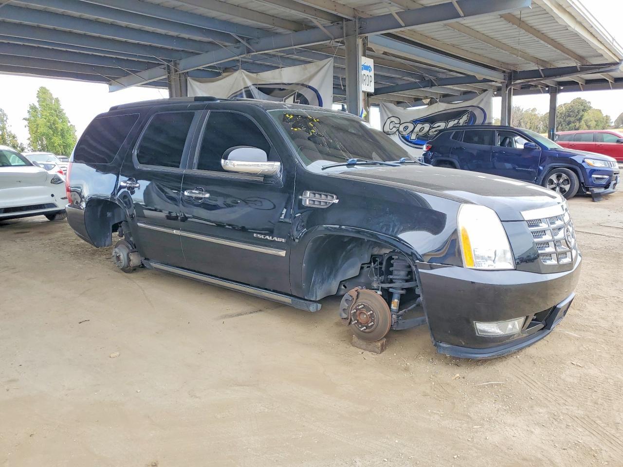 1GYUCCEF9AR163454 2010 CADILLAC ESCALADE photo no. 4