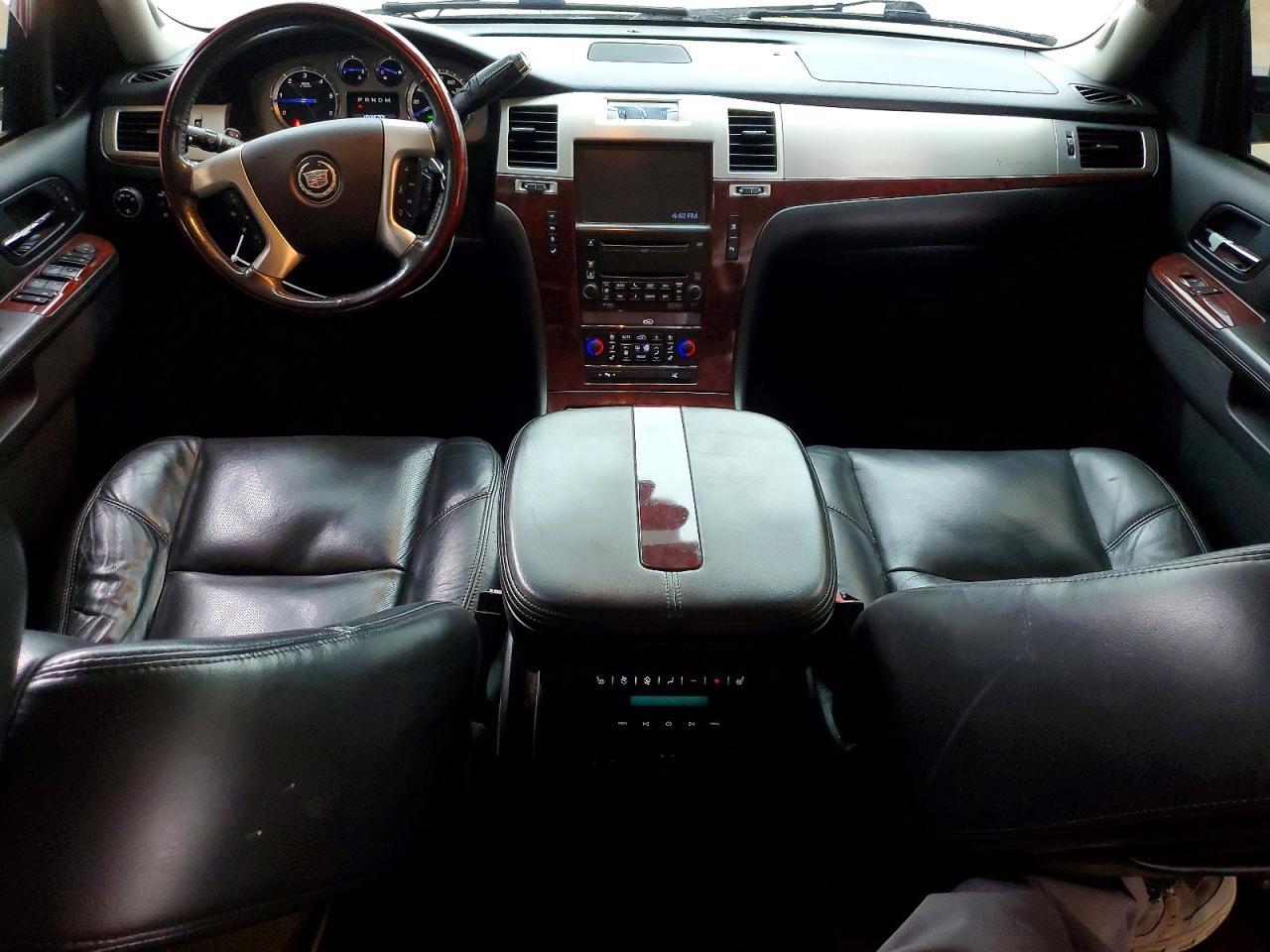 1GYUCCEF9AR163454 2010 CADILLAC ESCALADE photo no. 8