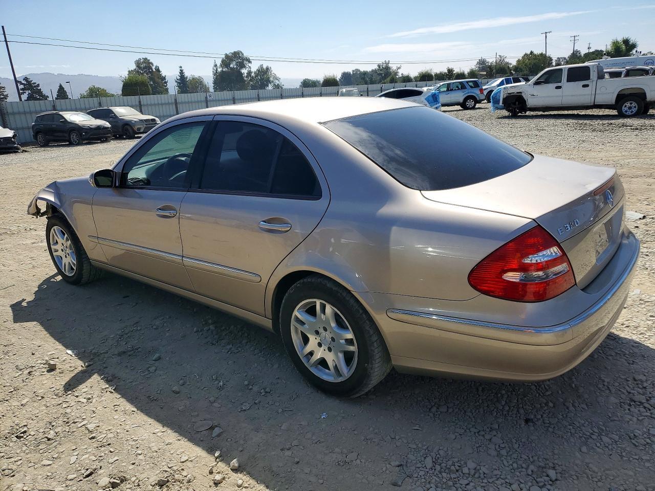 WDBUF65J63A234046 2003 MERCEDES-BENZ E photo no. 2