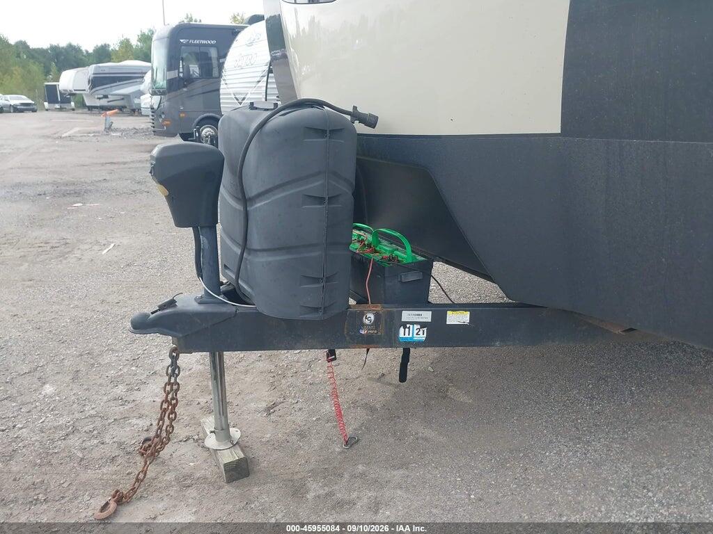 4X4TRLG28K1887009 2019 FOREST RIVER OTHER photo no. 7